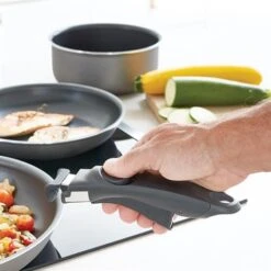 Set 2 Poêles Et 2 Casseroles Anti-adhésives Délice Et Manche Amovible -Ustensiles De Cuisine Boutique 20215 2 3 Set 2 poeles et 2 casseroles anti adhesives Delice et manche amovible Mathon