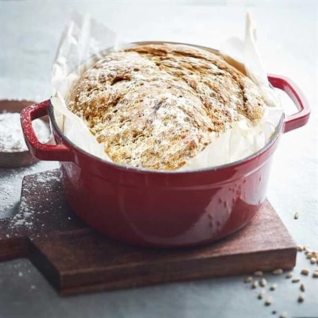 Cocotte En Fonte Ronde 24 Cm 3,7 L Rouge 4 Cocotte En Fonte Ronde 24 Cm 3,7 L Rouge – Image 2