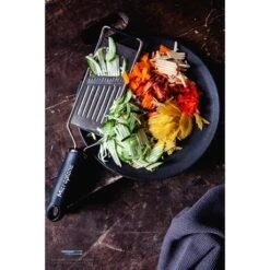 Microplane Mandoline à Julienne Gourmet -Ustensiles De Cuisine Boutique 478017 2 1 Mandoline a julienne Gourmet Microplane