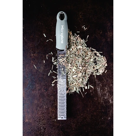 Microplane Zesteur Premium Classic Râpe Vert Sauge 5 Microplane Zesteur Premium Classic Râpe Vert Sauge – Image 3