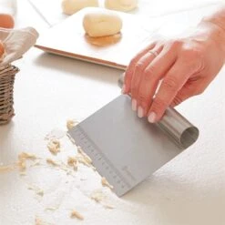 Kit Faire Son Pain : Plaque à Baguettes + Coupe Pâte+ Incisette -Ustensiles De Cuisine Boutique 509127 3 2 Kit faire son pain plaque a baguettes coupe pate incisette