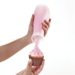 Flacon Souple Verseur En Silicone Avec 5 Douilles -Ustensiles De Cuisine Boutique 51055 3 6 Flacon souple verseur en silicone avec 5 douilles Mathon