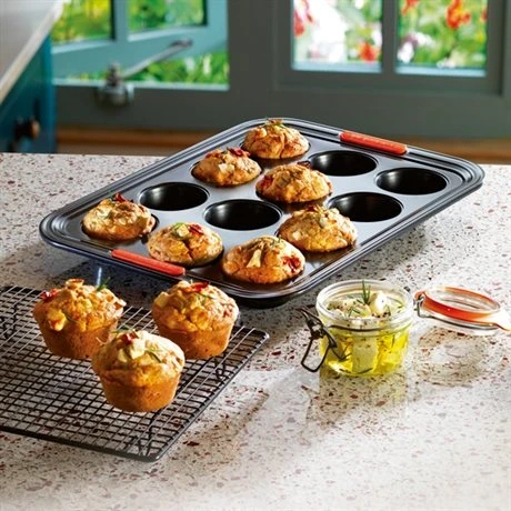 Le Creuset Moule Pâtiliss 12 Muffins 40 Cm 4 Le Creuset Moule Pâtiliss 12 Muffins 40 Cm – Image 2
