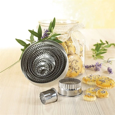 Boîte De 14 Découpoirs Ronds Cannelés En Inox 2 à 10,7 Cm 4 Boîte De 14 Découpoirs Ronds Cannelés En Inox 2 à 10,7 Cm – Image 2