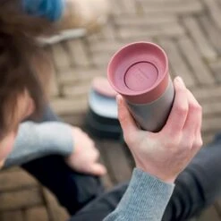 BergHOFF Mug De Voyage Isotherme Inox 330 Ml LEO 7 BergHOFF Mug De Voyage Isotherme Inox 330 Ml LEO -Ustensiles De Cuisine Boutique 601067 2 1 Mug de voyage isotherme inox 330 ml LEO Berghoff