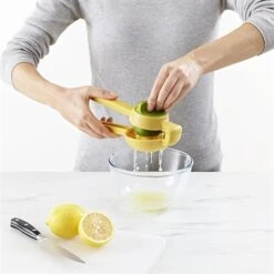 Joseph Joseph Presse-agrumes JuiceMax -Ustensiles De Cuisine Boutique 606038 4 1 Presse agrumes JuiceMax Joseph Joseph