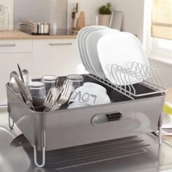 Lot Egouttoir à Vaisselle Avec Bac Et Savon D'acier Anti-odeurs 8 Lot Egouttoir à Vaisselle Avec Bac Et Savon D'acier Anti-odeurs -Ustensiles De Cuisine Boutique 609049 1 2 Lot Egouttoir a vaisselle avec bac et savon d acier anti odeurs Mathon