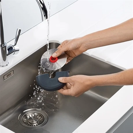 Joseph Joseph Roulette à Pizza Ergonomique Avec Lame Inox 7 Joseph Joseph Roulette à Pizza Ergonomique Avec Lame Inox – Image 5