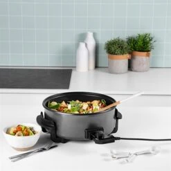 Tristar Faitout électrique 5 L Avec Couvercle 1 500 W PZ-9135 10 Tristar Faitout électrique 5 L Avec Couvercle 1 500 W PZ-9135 -Ustensiles De Cuisine Boutique 718002 3 2 Faitout electrique 5 L avec couvercle 1 500 W PZ 9135 Tristar