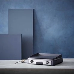 Cuisinart Plancha Multifonctions Midnight Blue 2200W PL60BE 9 Cuisinart Plancha Multifonctions Midnight Blue 2200W PL60BE -Ustensiles De Cuisine Boutique 728015 3 2 Plancha multifonctions Midnight blue 2200W PL60BE Cuisinart