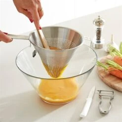 Chinois De Cuisine En Inox 18cm -Ustensiles De Cuisine Boutique 870003 2 3 Chinois de cuisine en inox 18cm Mathon